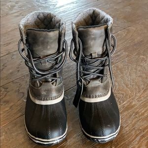 NWT Sorel boots. Size 8